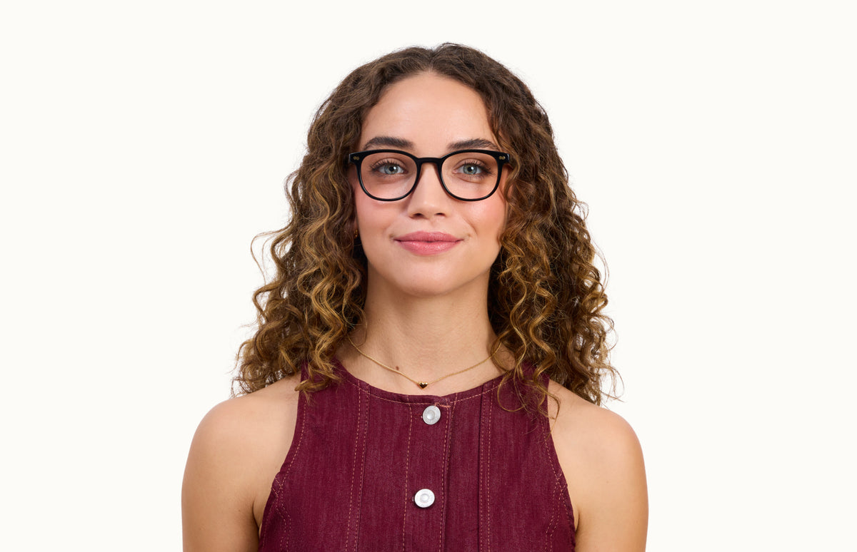 The Reese - LifeStyle 1 - Pair Eyewear