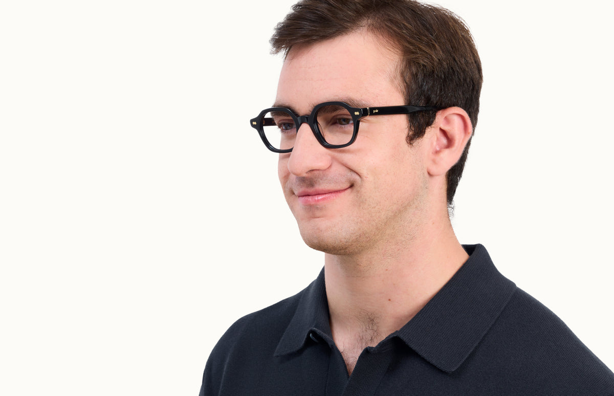 The Verne - LifeStyle 2 - Pair Eyewear