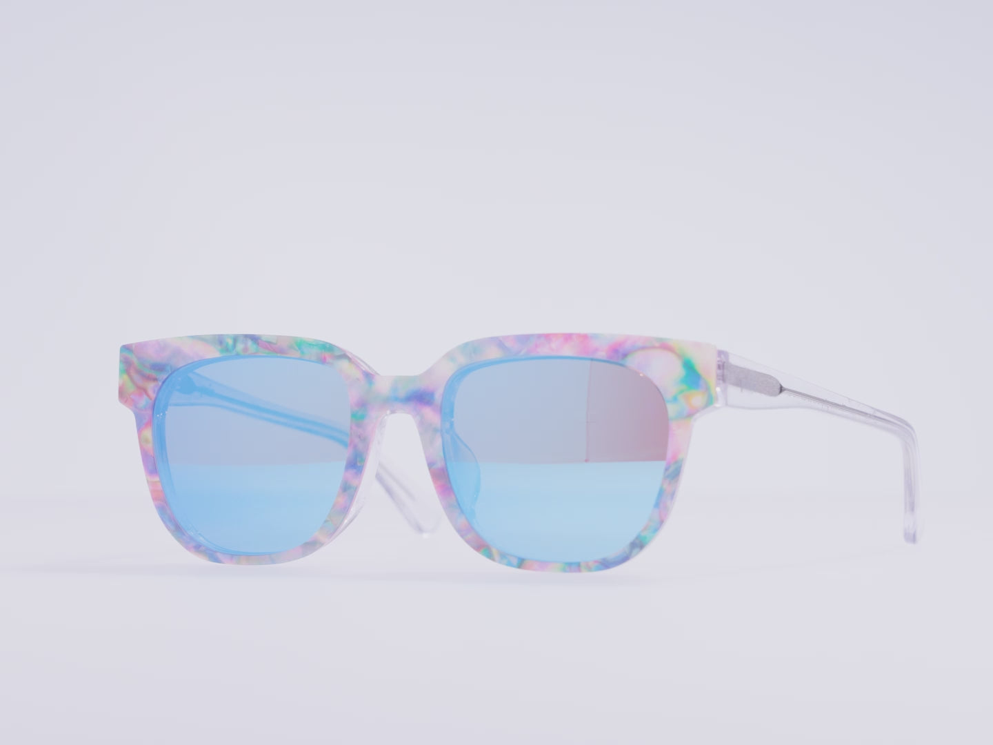 The Polarized Opalescent Sun Top - LifeStyle Thumbnail Video1 - Pair Eyewear