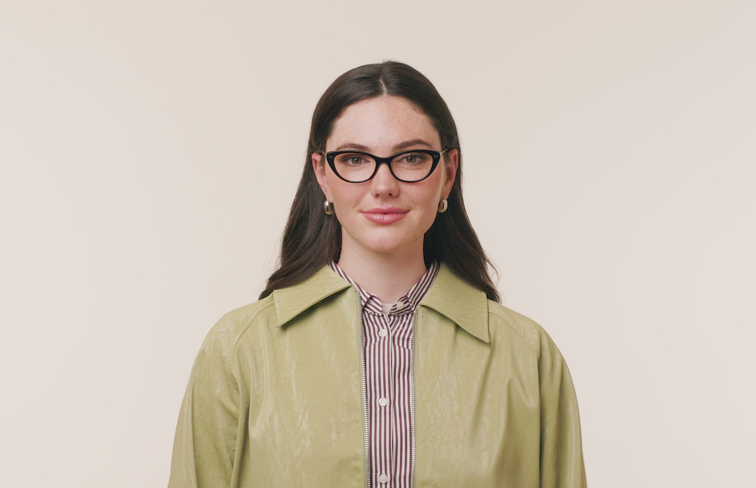 The ella - Black Acetate Gold Metal - LifeStyle Thumbnail3 - Pair Eyewear
