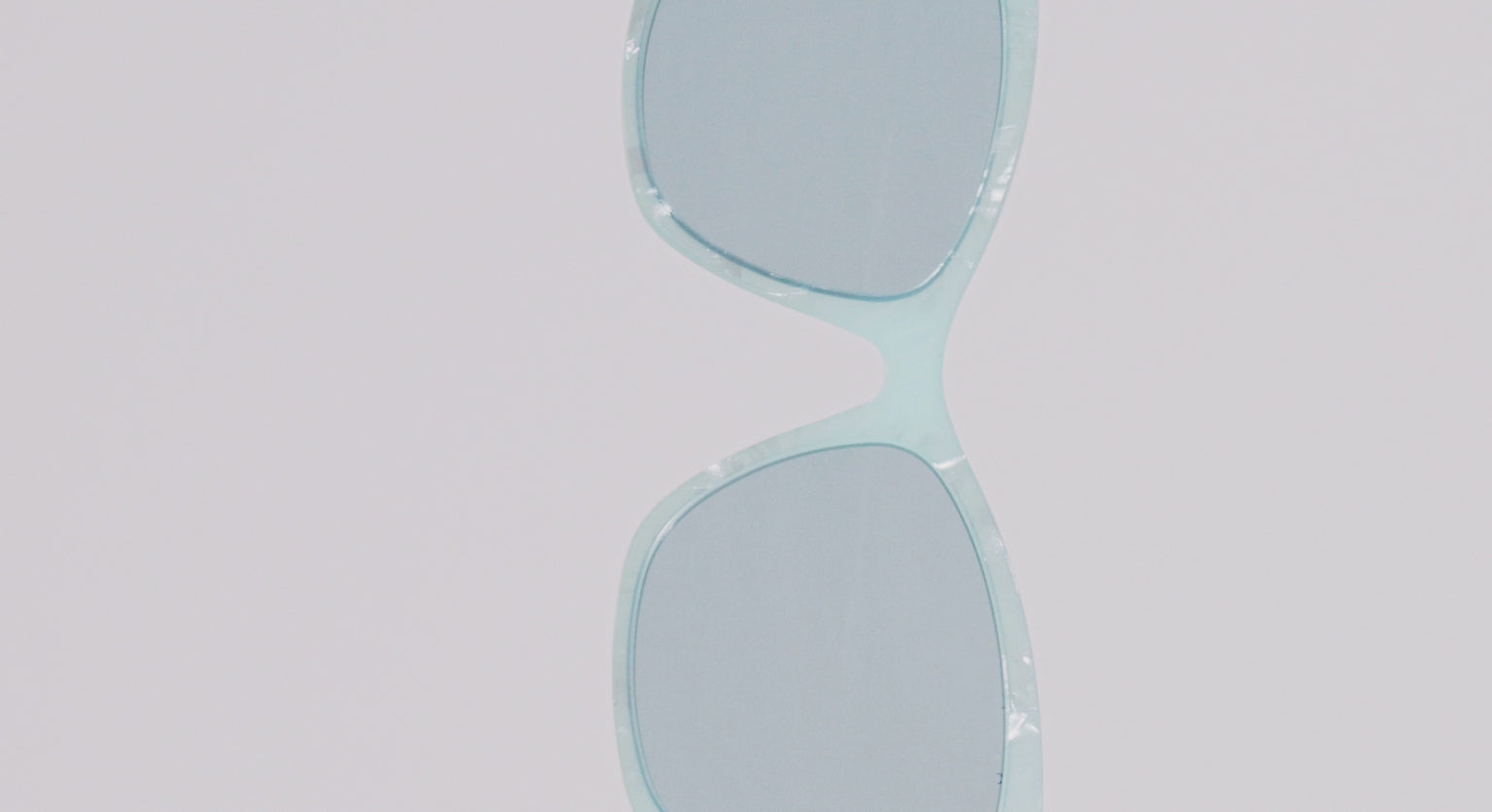 The Oceanic Pearl with Slate Blue Lens - LifeStyle Thumbnail Video1 - Pair Eyewear