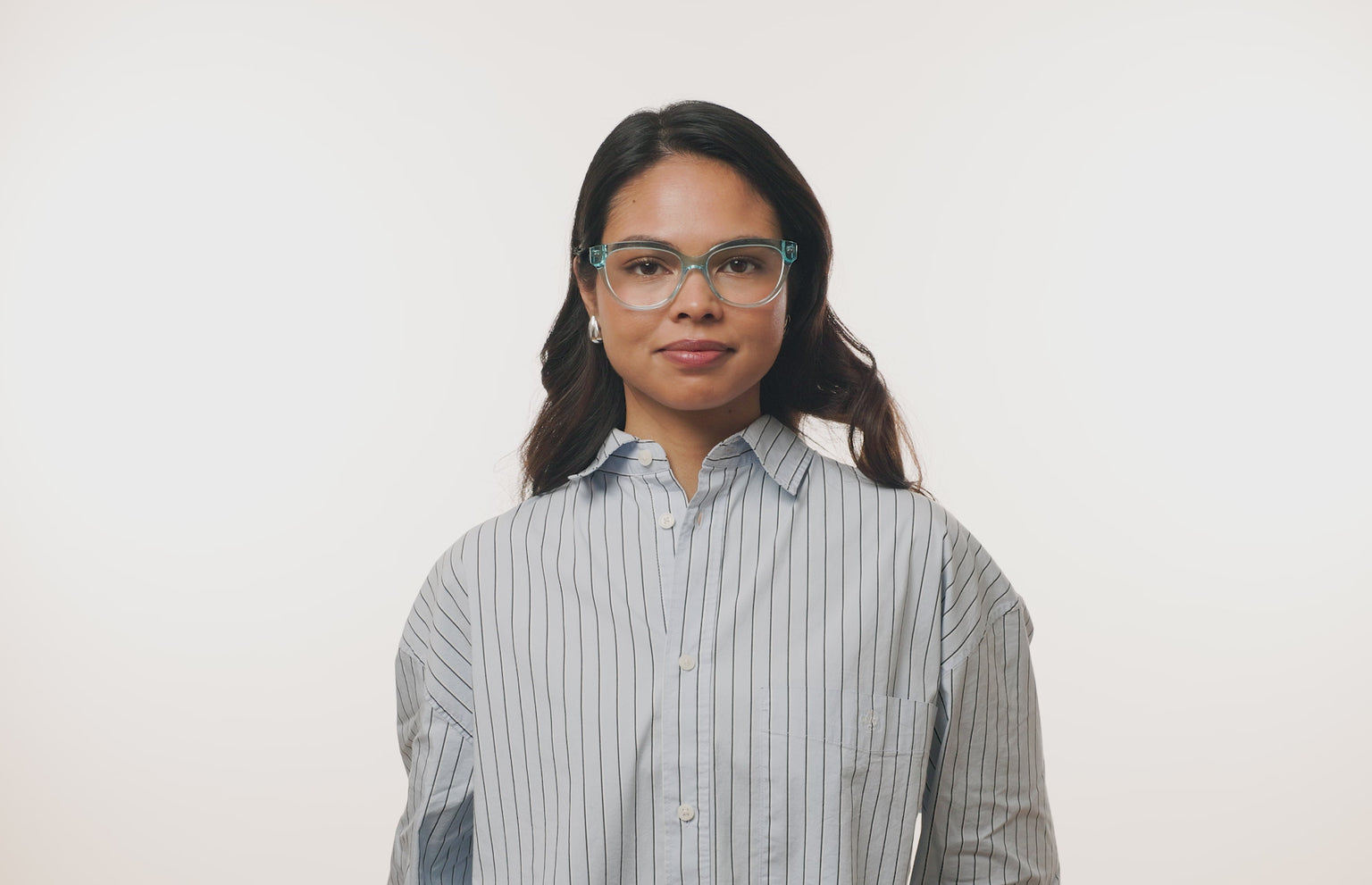 The Quinn - Seafoam Clear - LifeStyle Thumbnail2 - Pair Eyewear
