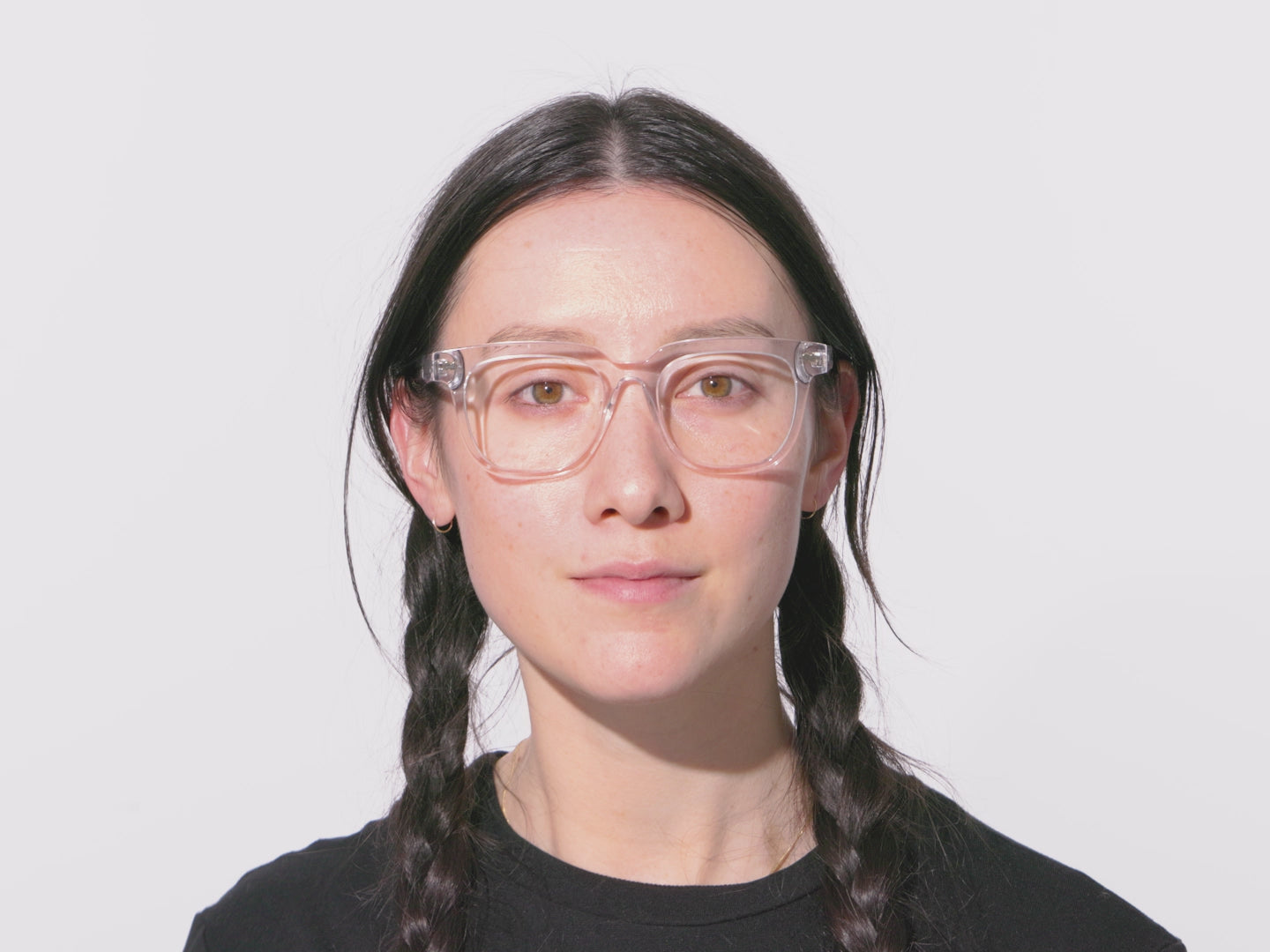 The Hot Pink Pearl Tortoise - LifeStyle Thumbnail Video1 - Pair Eyewear