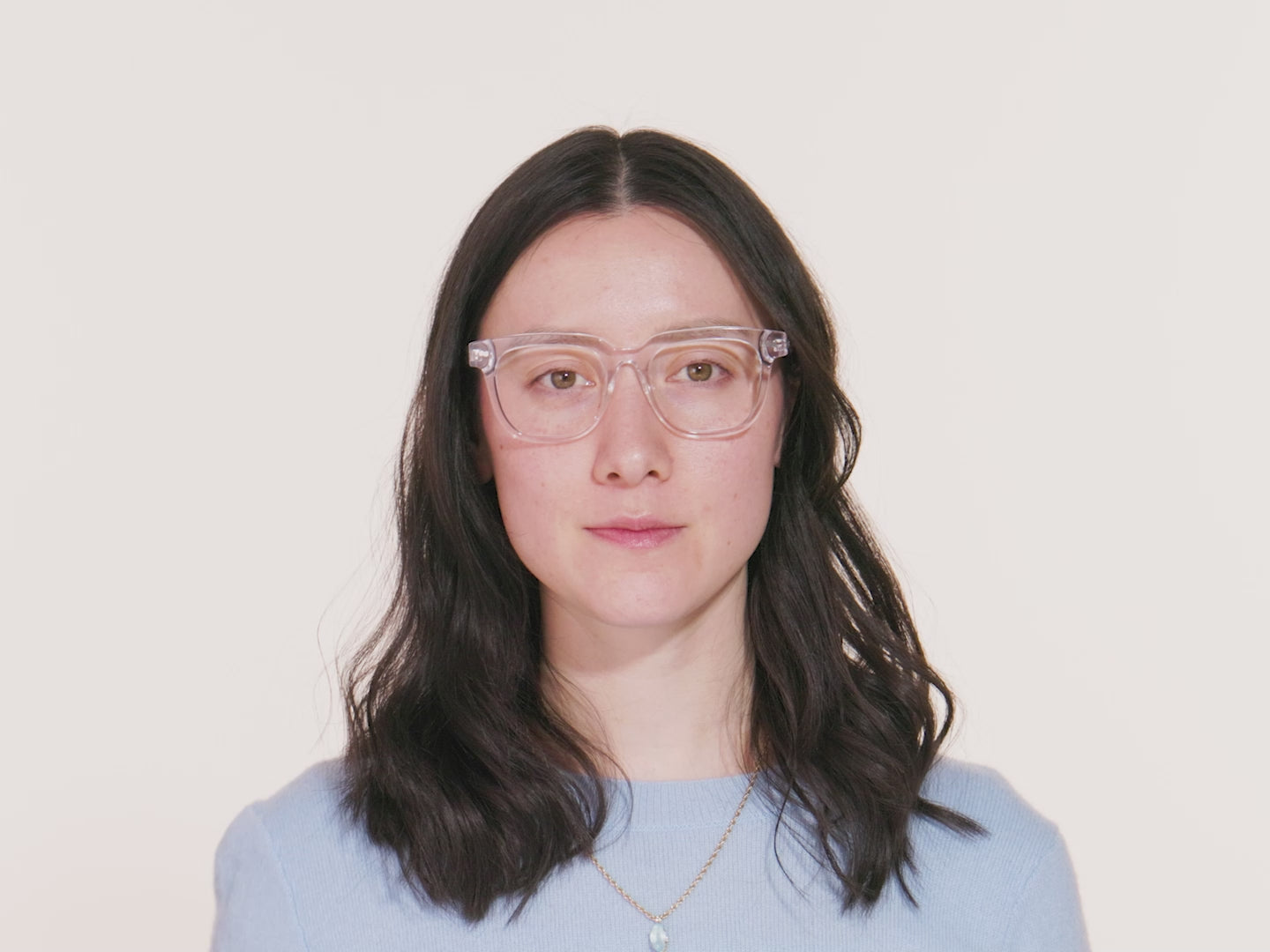 The Tiger's Eye Pearl Tortoise - LifeStyle Thumbnail Video1 - Pair Eyewear