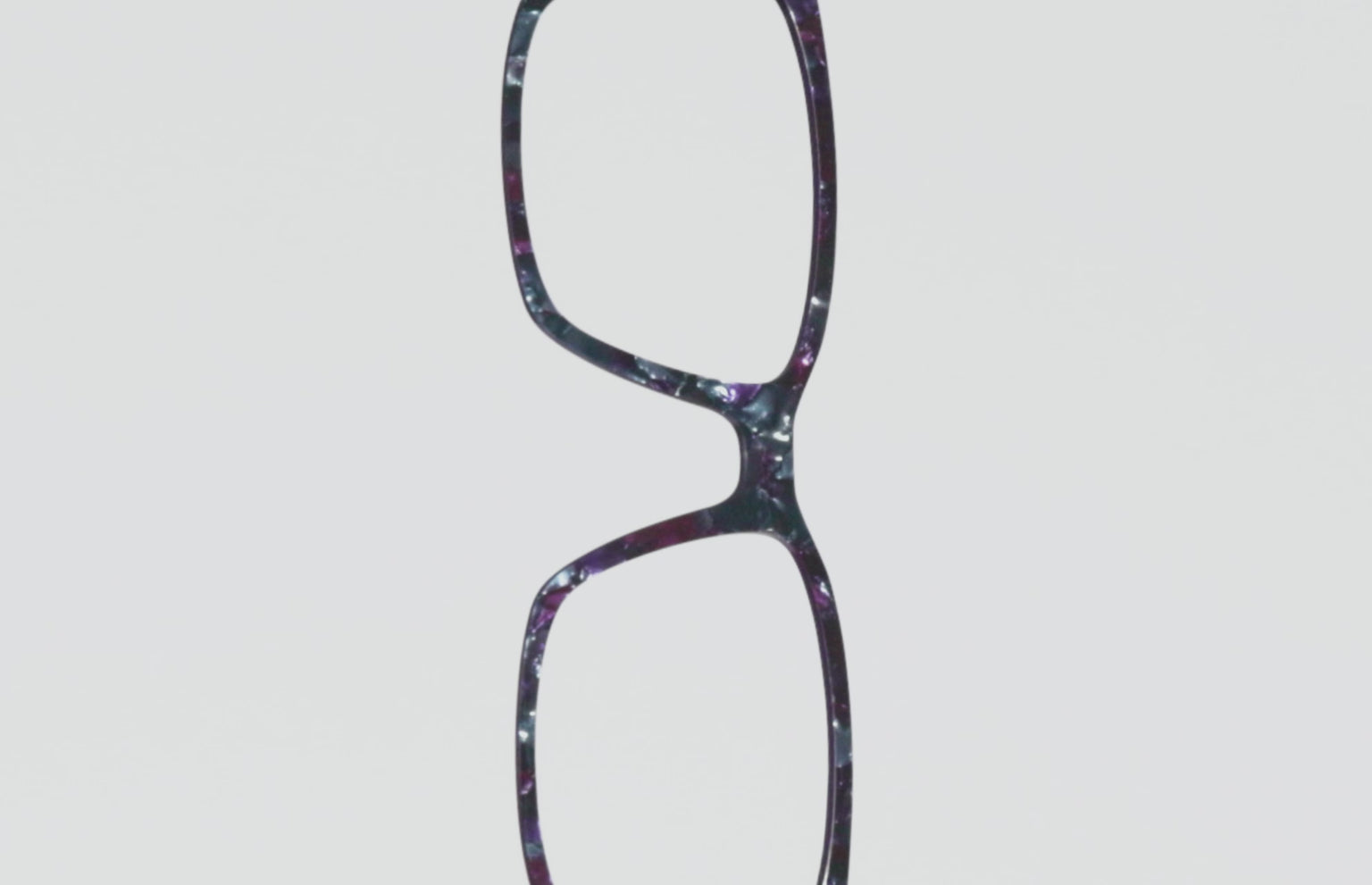 The Black Opal Pearl Tortoise - LifeStyle Thumbnail Video1 - Pair Eyewear