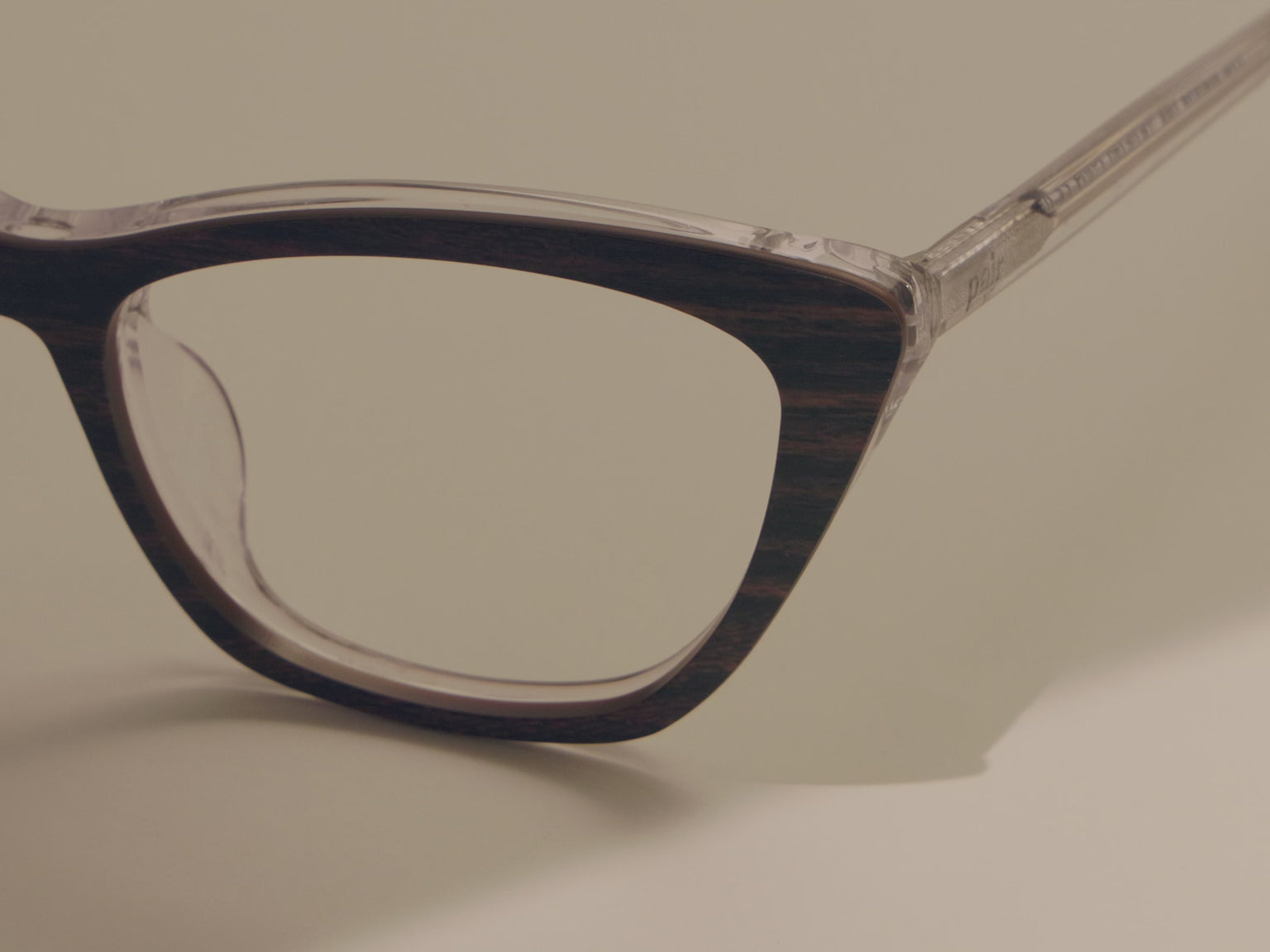 The Mahogany Woodgrain - LifeStyle Thumbnail Video1 - Pair Eyewear
