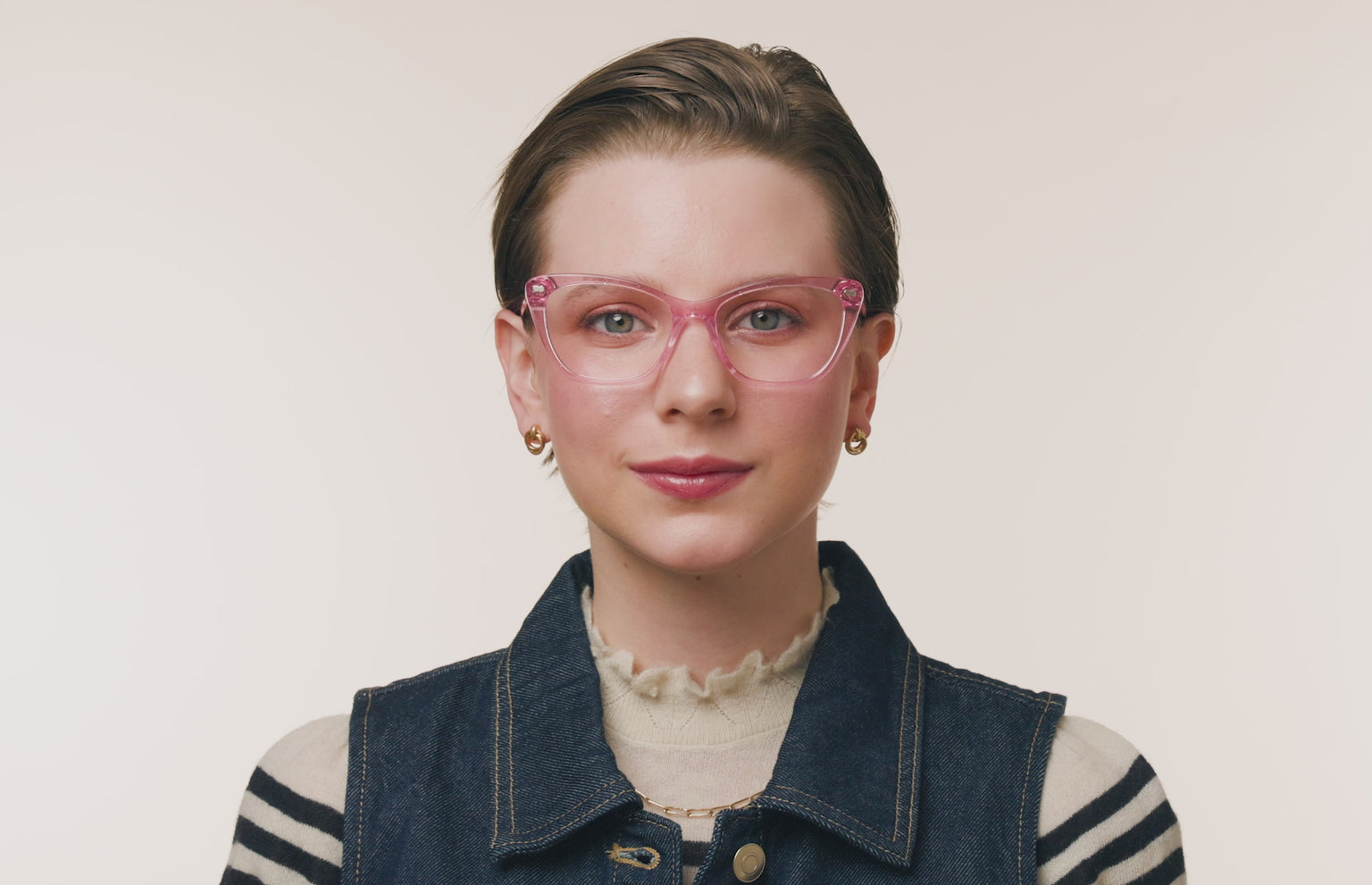The Wanda - Pink Glitter Clear - LifeStyle Thumbnail3 - Pair Eyewear