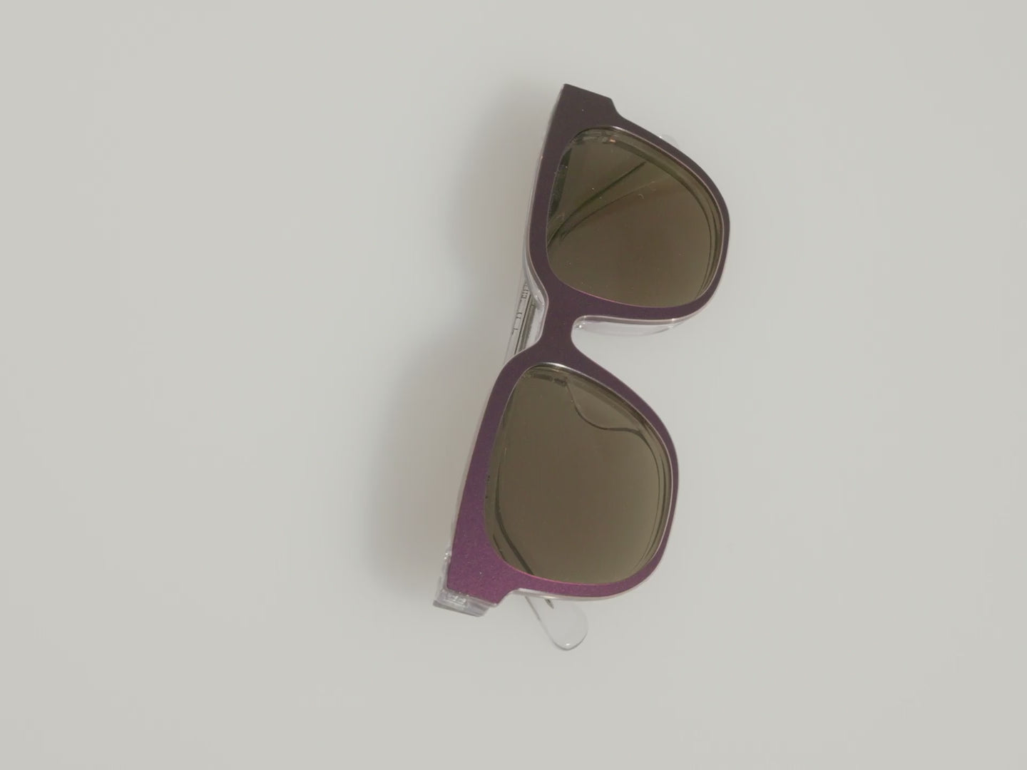 The Polarized Brushed Rose Sun Top - LifeStyle Thumbnail Video1 - Pair Eyewear