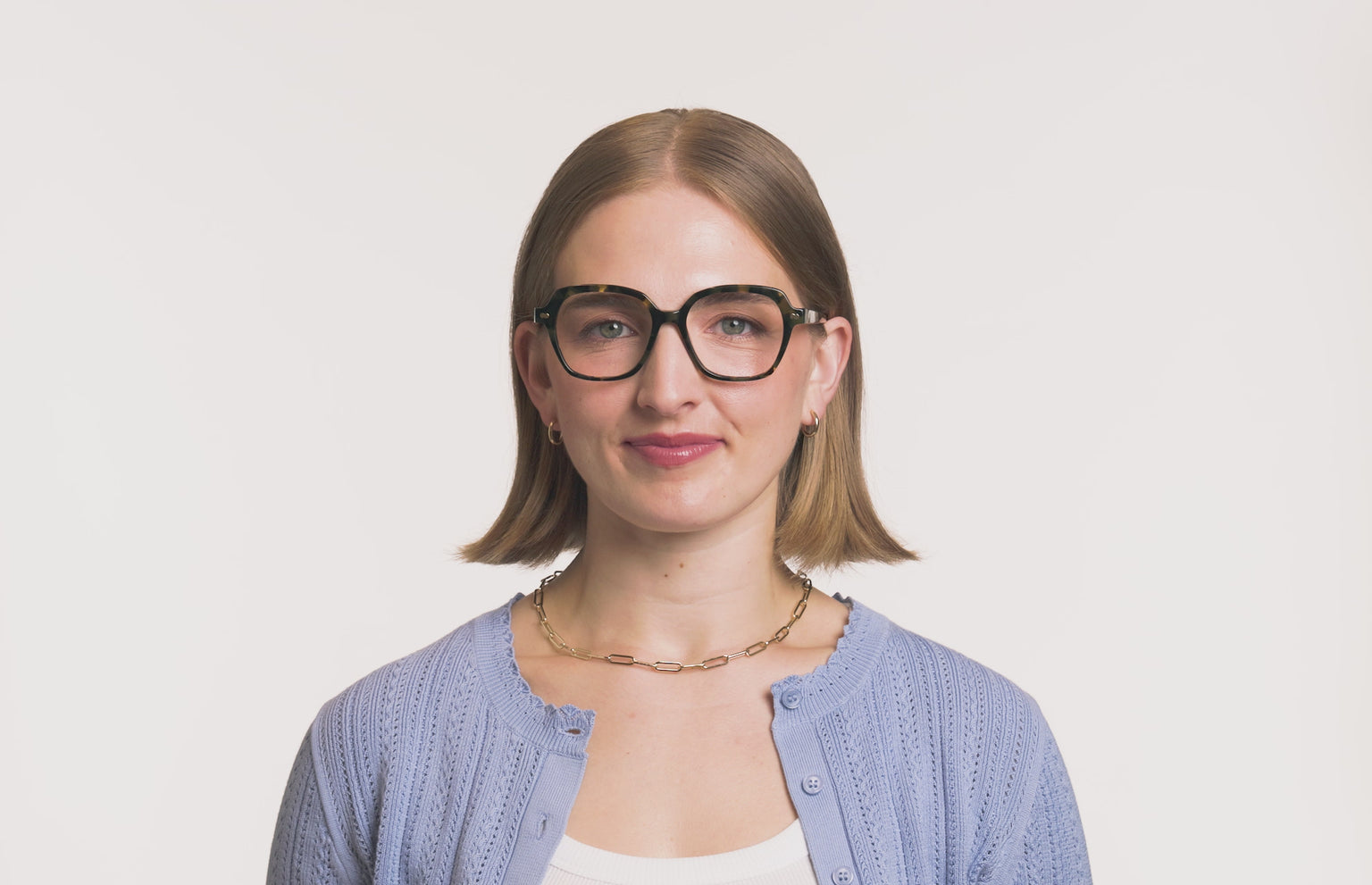 The Evelyn - LifeStyle Thumbnail 3 - Pair Eyewear