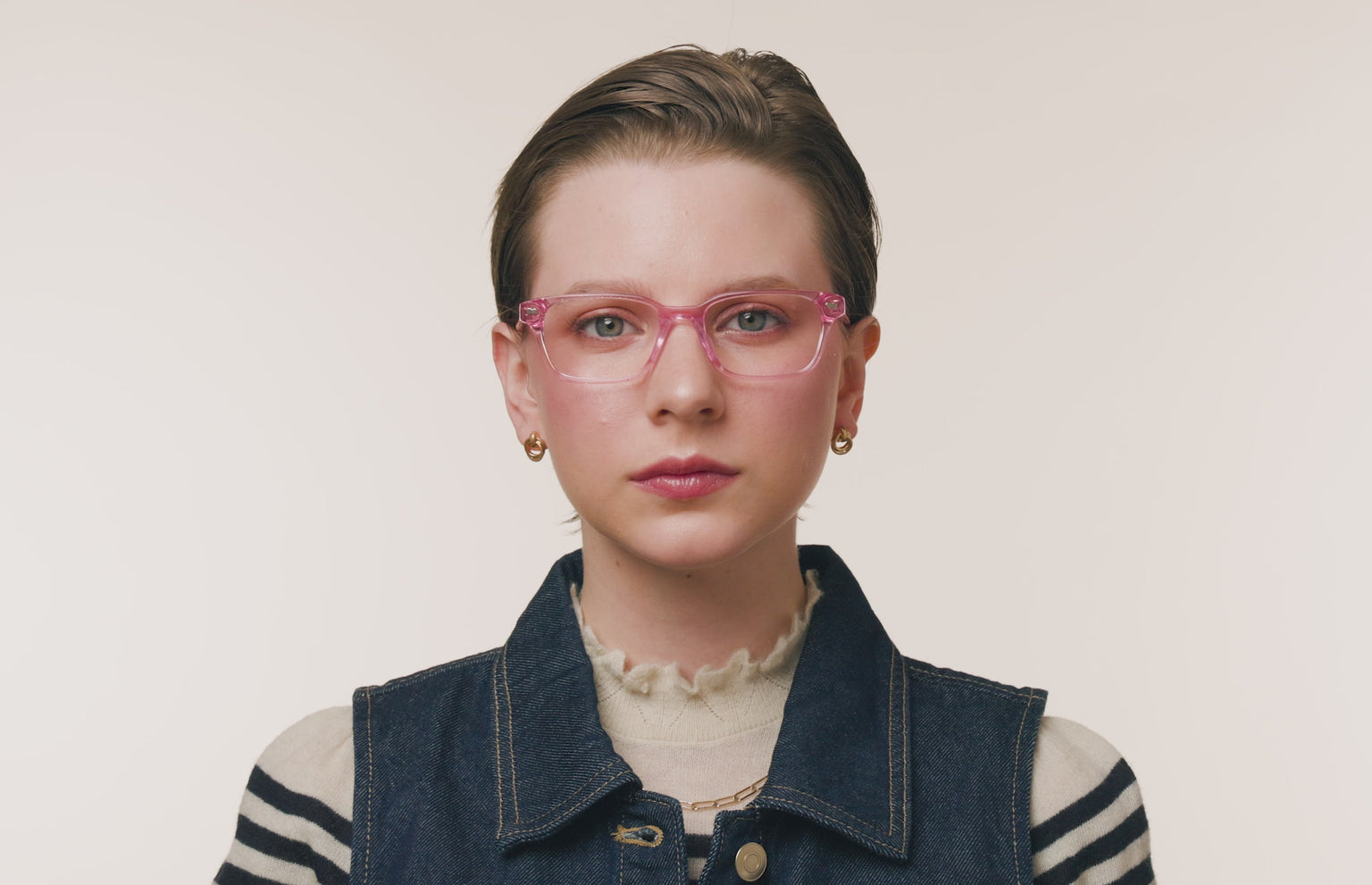 The Finley - Pink Glitter Clear - LifeStyle Thumbnail3 - Pair Eyewear
