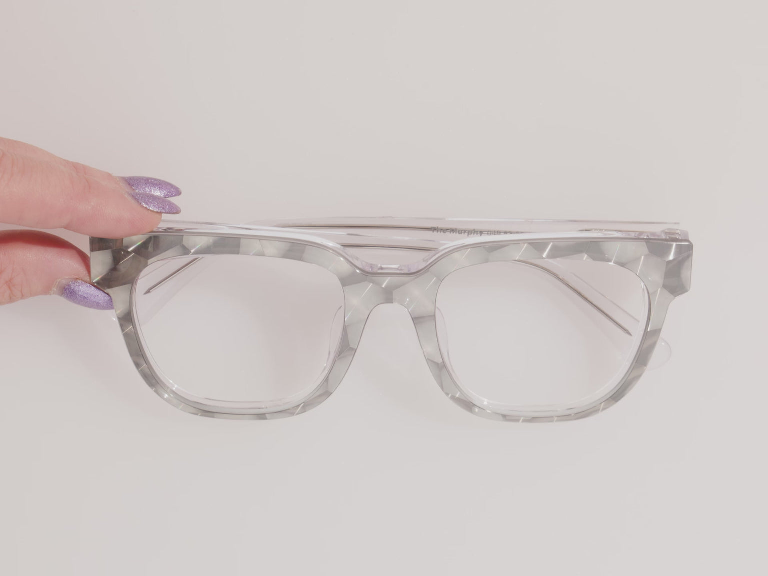 The Silver Fractals - LifeStyle Thumbnail Video1 - Pair Eyewear