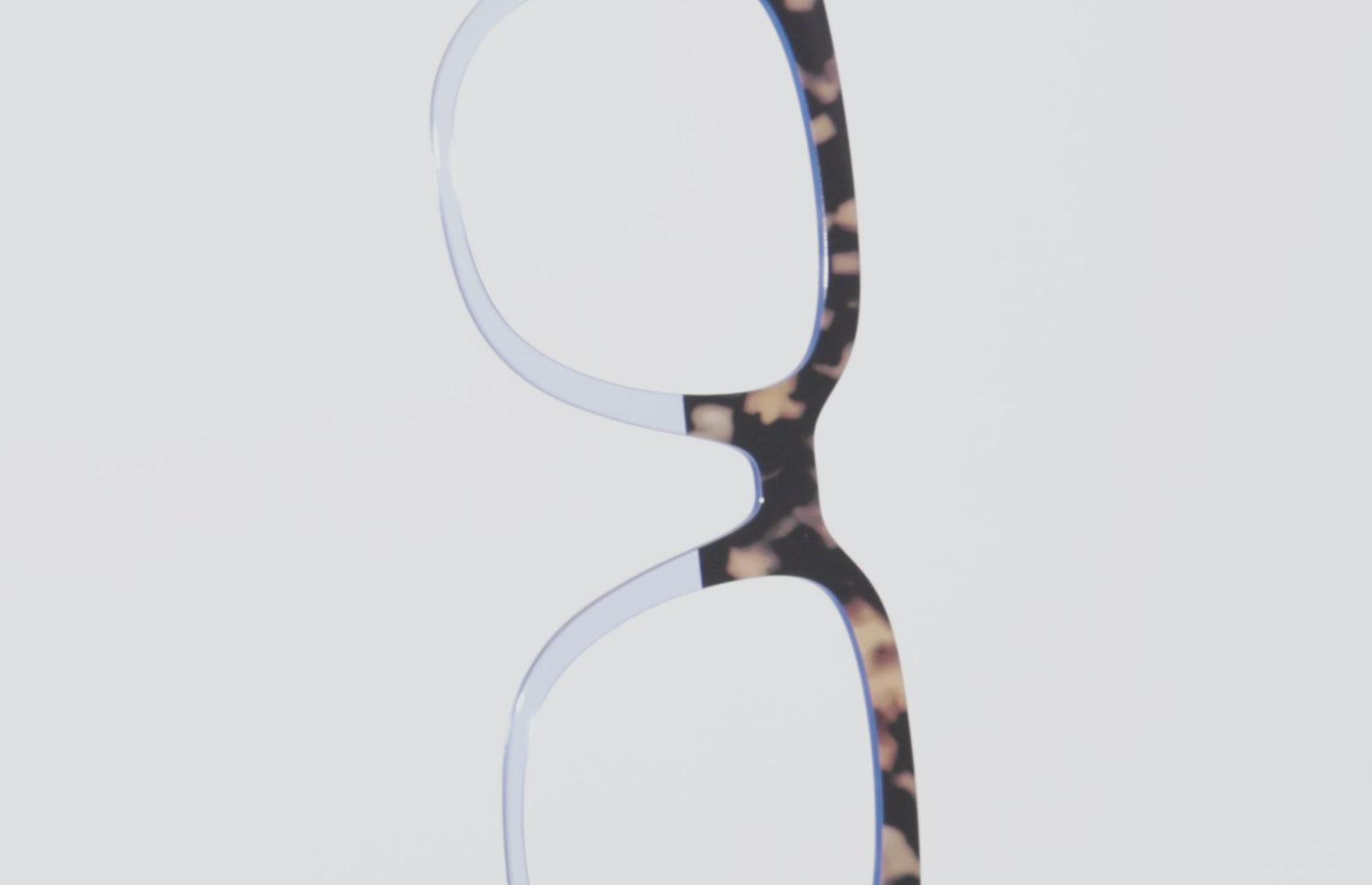 The Denim Tortoise Crystal Split - LifeStyle Thumbnail Video1 - Pair Eyewear