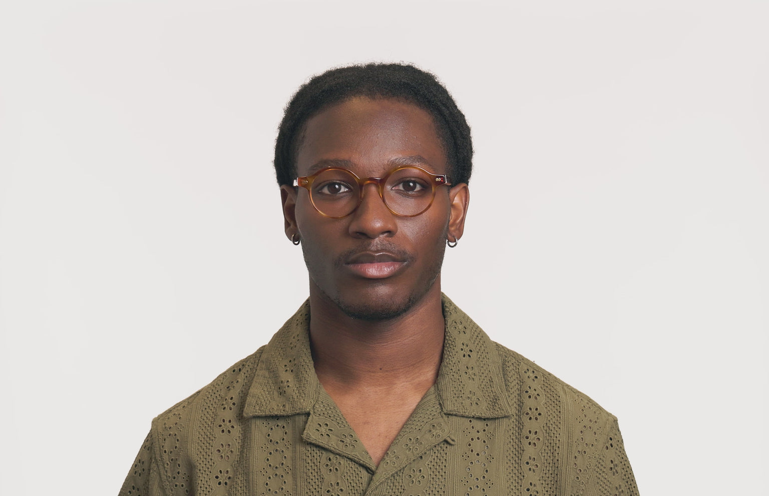 The Leigh - LifeStyle Thumbnail 3 - Pair Eyewear