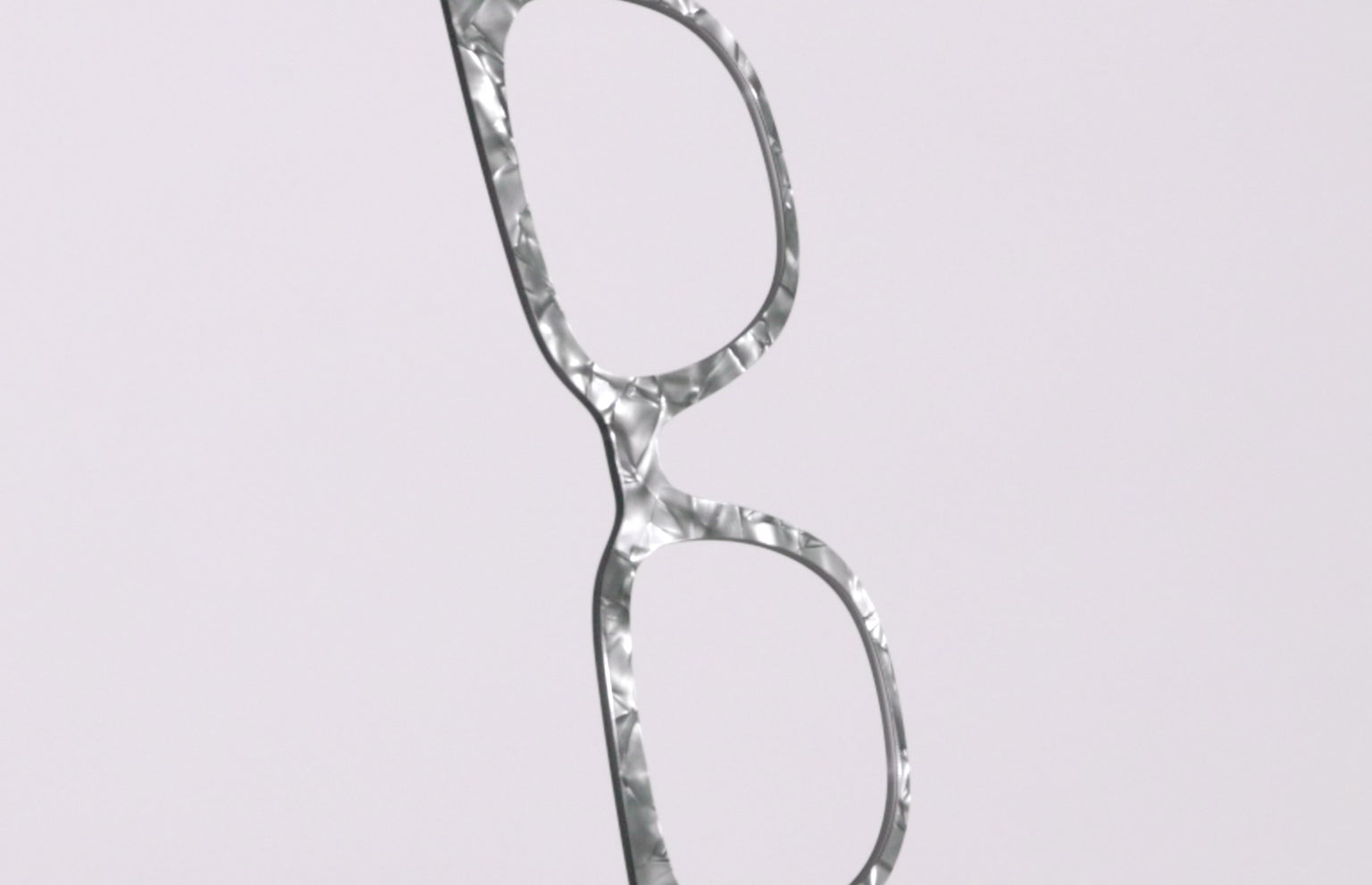 The Obsidian Pearl Marble - LifeStyle Thumbnail Video1 - Pair Eyewear