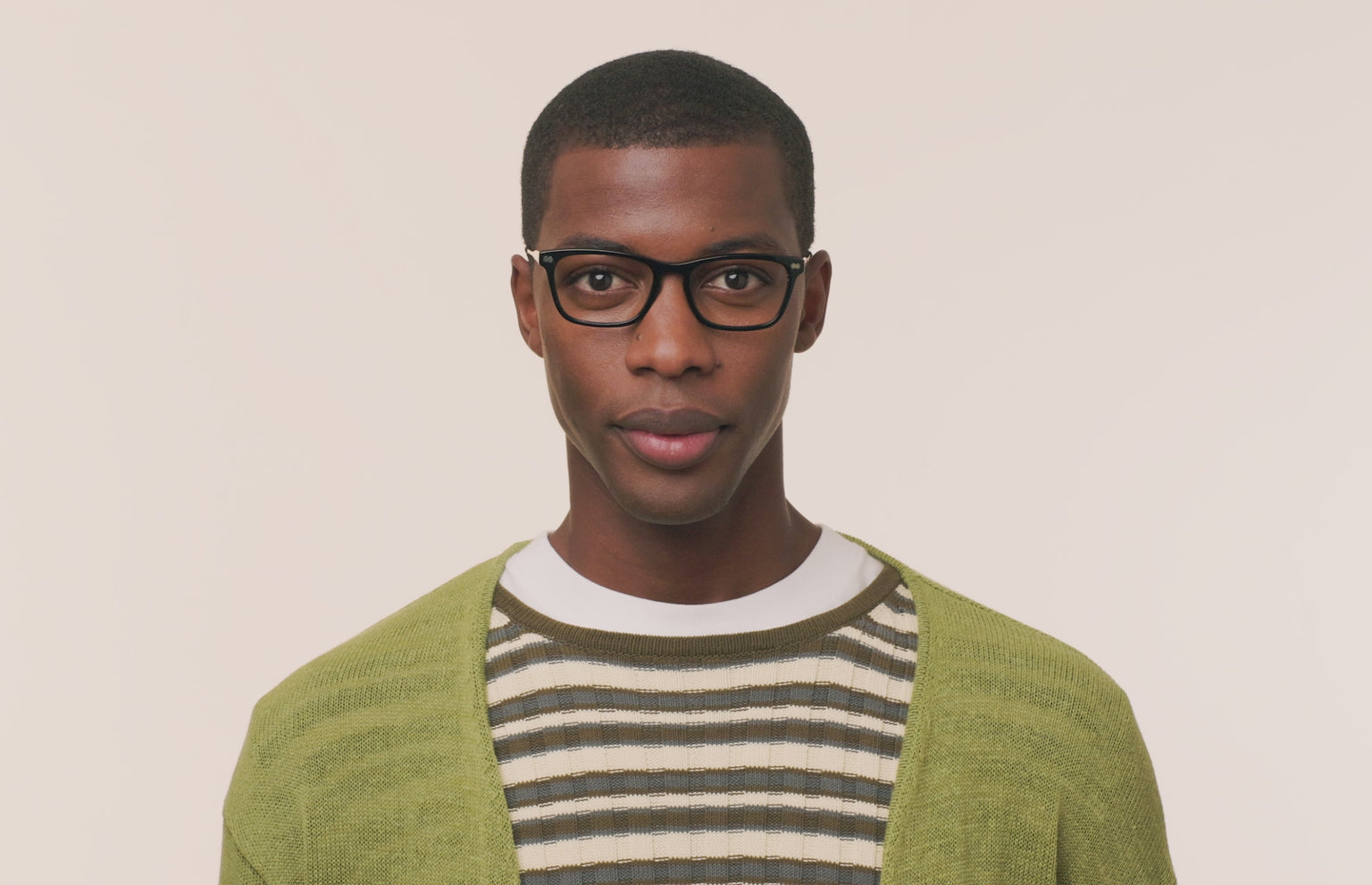 The Casper - Black Acetate Gold Metal - LifeStyle Thumbnail3 - Pair Eyewear